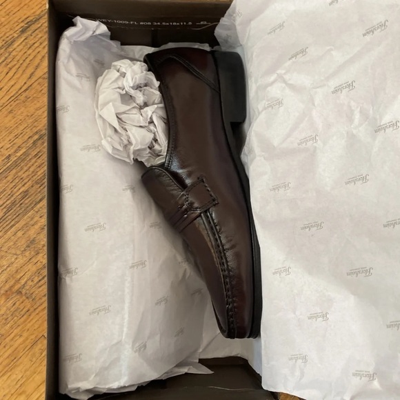 Florsheim Men's Como Dress Loafer Shoes NEW Black Cherry Color 10 - Picture 2 of 8